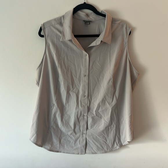 Eddie Bauer Women's Adventurer Sleeveless Shirt - Picture 2 of 6